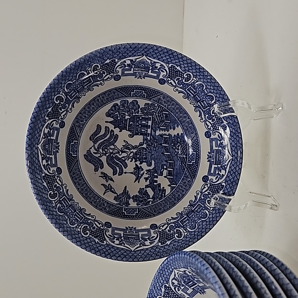 EIT English Ironstone 6 1/2 in. Blue Willow Bowl - Picture 2 of 3